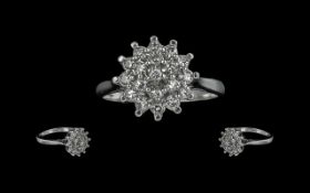 18ct White Gold Ladies Attractive Diamond Set Cluster Ring. Full Hallmark for 18ct. The Diamonds