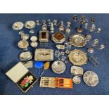 Large Quantity of Quality Silver Plated Ware, comprising candelabra, bowls, trays, rose bowl,