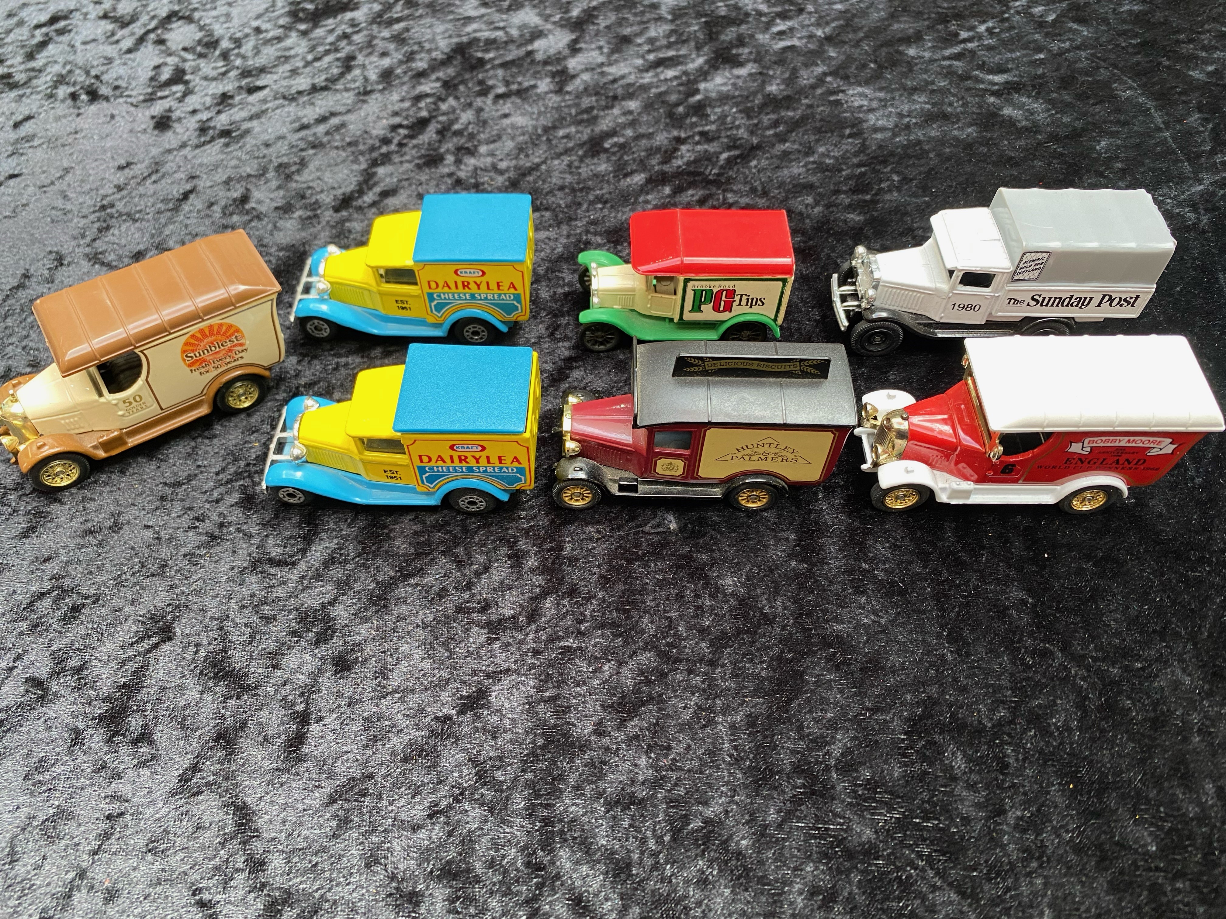 Collection of Die Case Model Vans, comprising PG Tips, Kraft Dairylea, the Sunday Post, Bobby - Image 3 of 3
