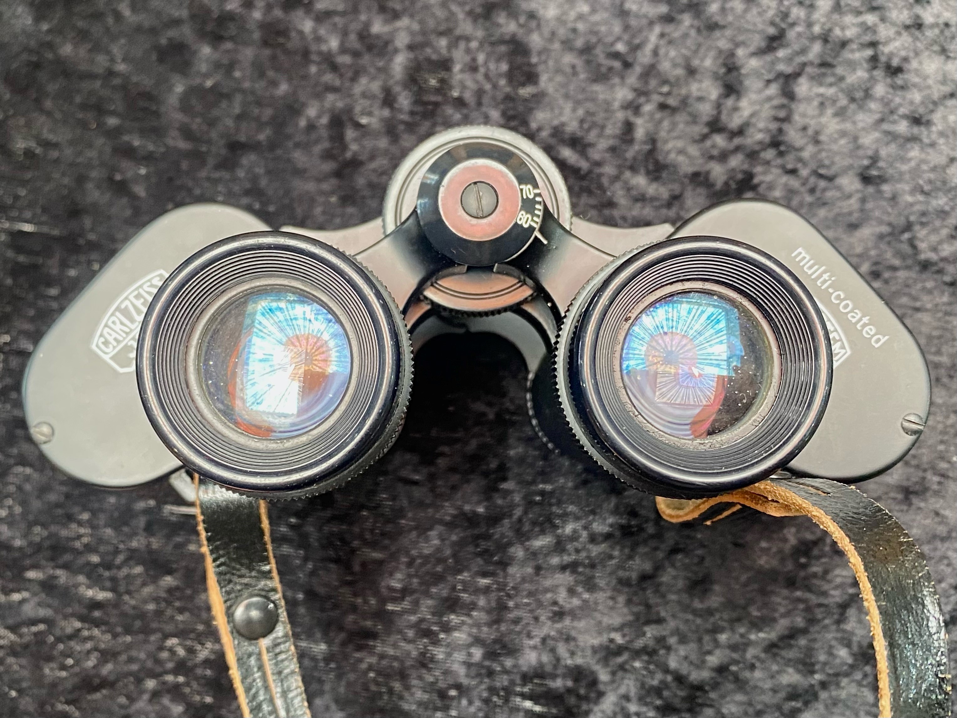 Pair of Antique WWI Octra Binoculars, No. 11054, 10 x 50. Strong leather case, red lining. Good - Image 2 of 3