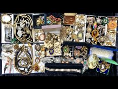 Large Quantity of Vintage Quality Costume Jewellery, including brooches crystal and pearl set,