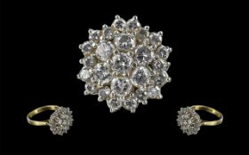 Ladies 18ct Gold Attractive Diamond Set Cluster Ring, flowerhead design. Full hallmark for 750 -