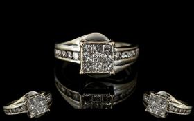 Ladies 18ct White Gold Attractive Diamond Set Dress Ring. The Diamonds Extend Down the Shoulder,