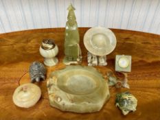Collection of Onyx & Jadeite Items, comprising a table lighter and ashtray, turtle figures, a lidded