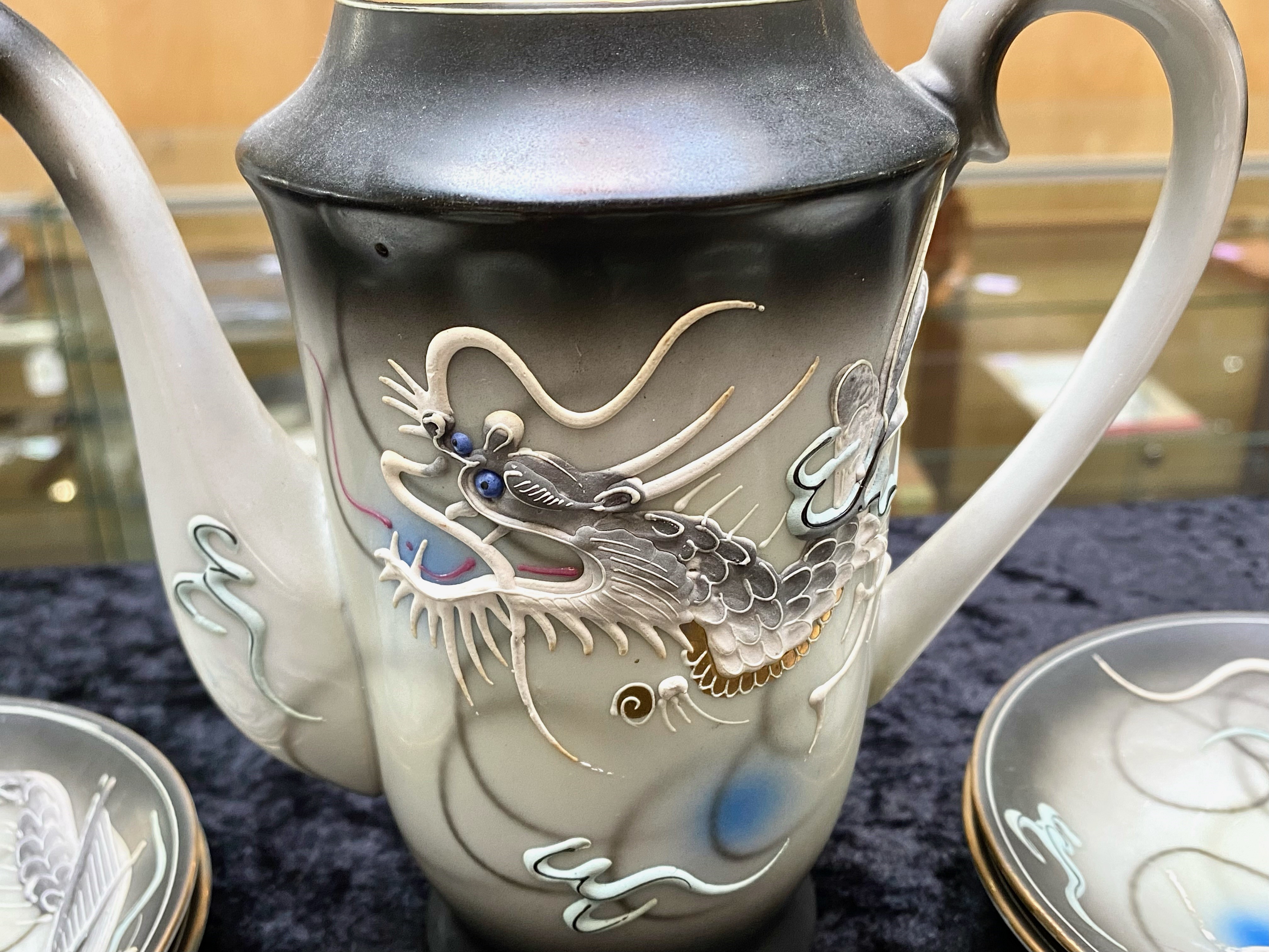 Small Chinese Tea Set, comprising a teapot, milk jug, lidded sugar bowl, two cups and six saucers. - Image 3 of 3