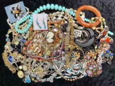 Box of Costume Jewellery, comprising beads, pearls, chains, bangles, watches, brooches, pendants,