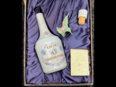 Lladro Licor 43 (Cuarenta y Tres) Porcelain Bottle Limited Edition Gift Box Set. Bottle measures