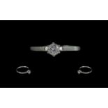 18ct White Gold Excellent Quality Single Stone Diamond Ring, the round, modern, brilliant cut