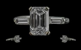 Ladies 1930's Superb Quality 18ct White Gold - Single Stone Diamond Ring.