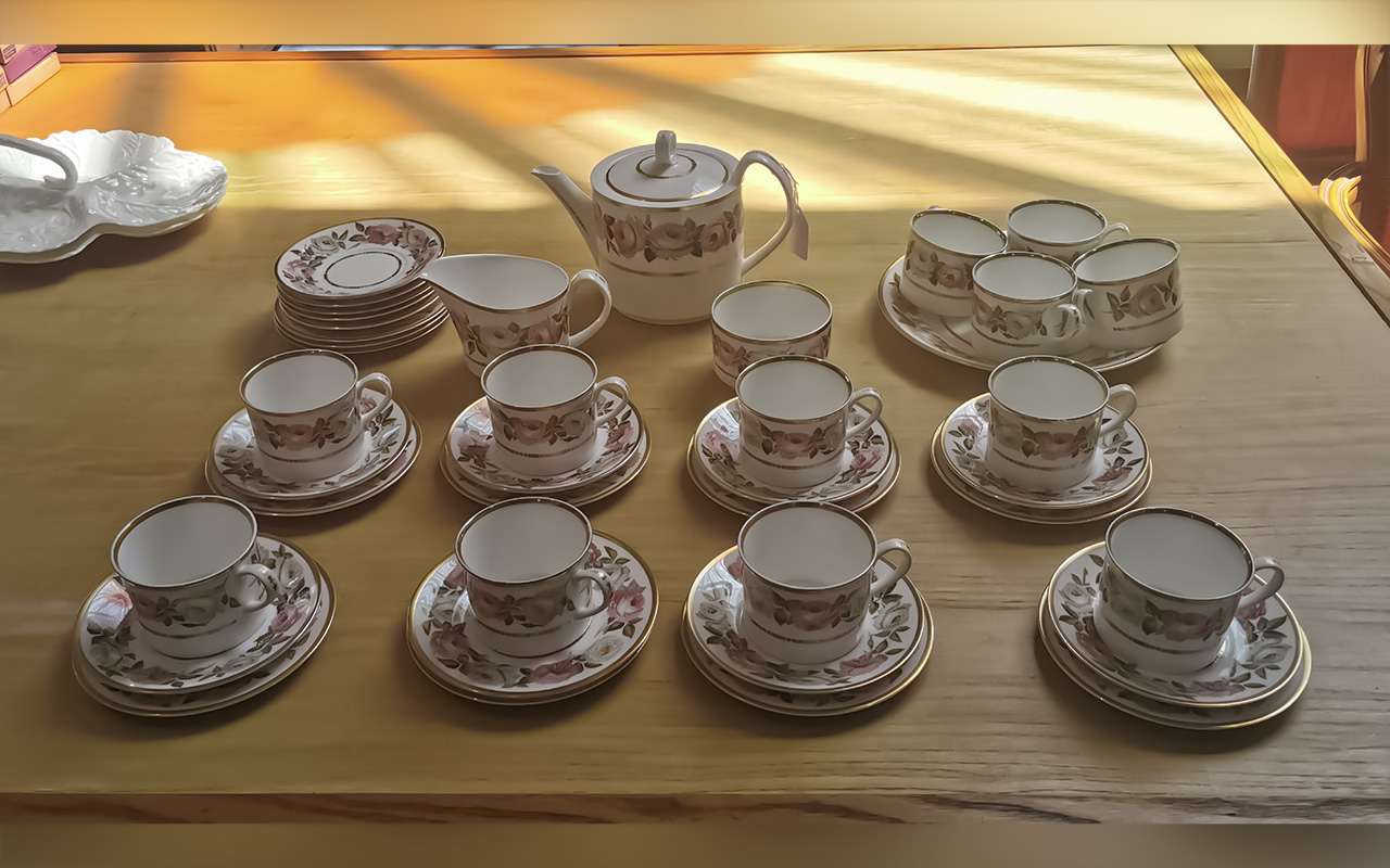 Coalport Tea Service, comprising six cups, saucers and side plates, a milk jug and sugar bowl. - Image 2 of 2