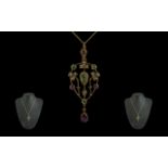 Antique Period - Attractive / Exquisite 9ct Gold Open Worked Pendant Set with Periods and Seed