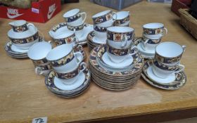 English Bone China 'Ye Olde' English Tea Set, comprising 16 cups, saucers and side plates, two