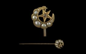 Victorian Period 1837 - 1901 Attractive 18ct Gold Crescent Moon and Star - Stick Pin, With