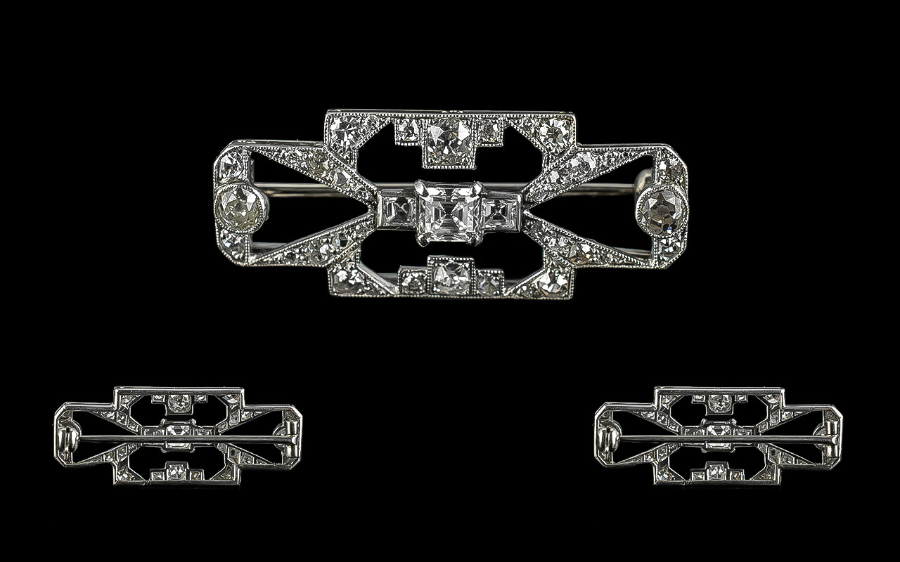 Art Deco Period 1920's Platinum Superb Quality & Exquisite Diamond Set Brooch. The diamonds are of - Image 2 of 2