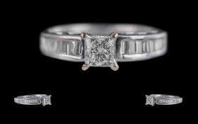 Ladies 18ct White Gold Superb Diamond Set Ring,
