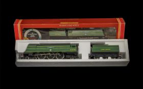 Hornby Railways 00 Gauge Scale Model Locomotive, R374, SR Battle of Britian Class Locomotive 210166,