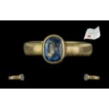 18ct Gold - Excellent Quality Single Stone Blue Sapphire Set Band Ring. Marked 750 - 18ct to