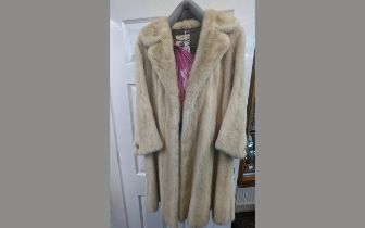 Quality Champagne Blonde Full Length Mink Coat, made by Continental Furs of Blackpool, fully lined