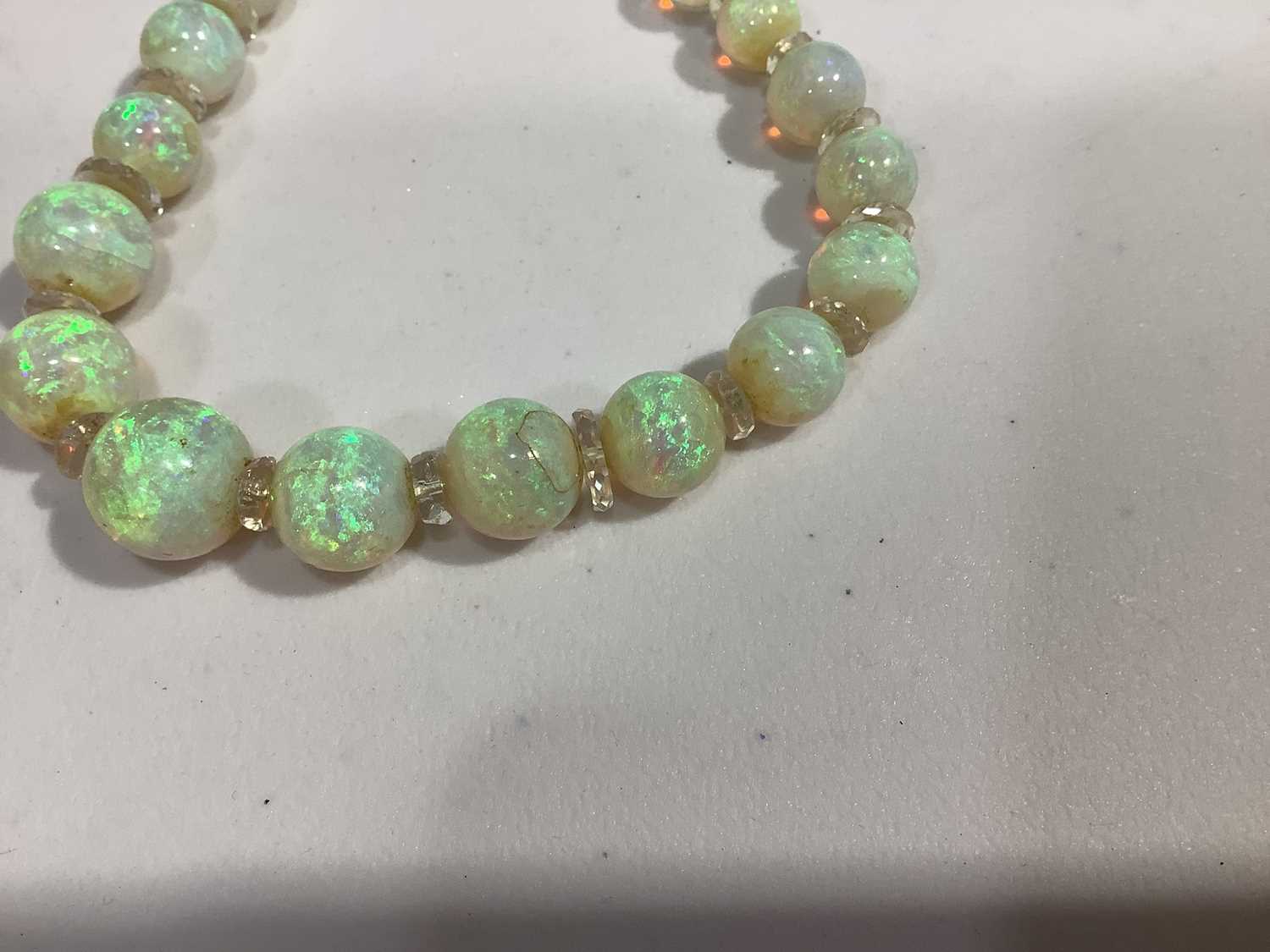 An opal bead necklace. - Image 3 of 5