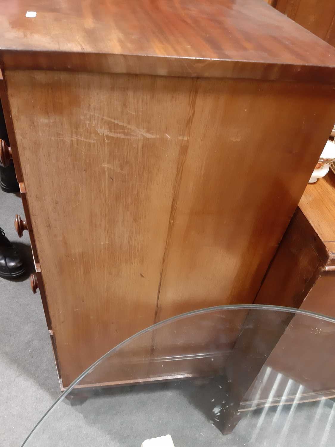 Victorian mahogany bowfront chest of drawers, - Image 5 of 8