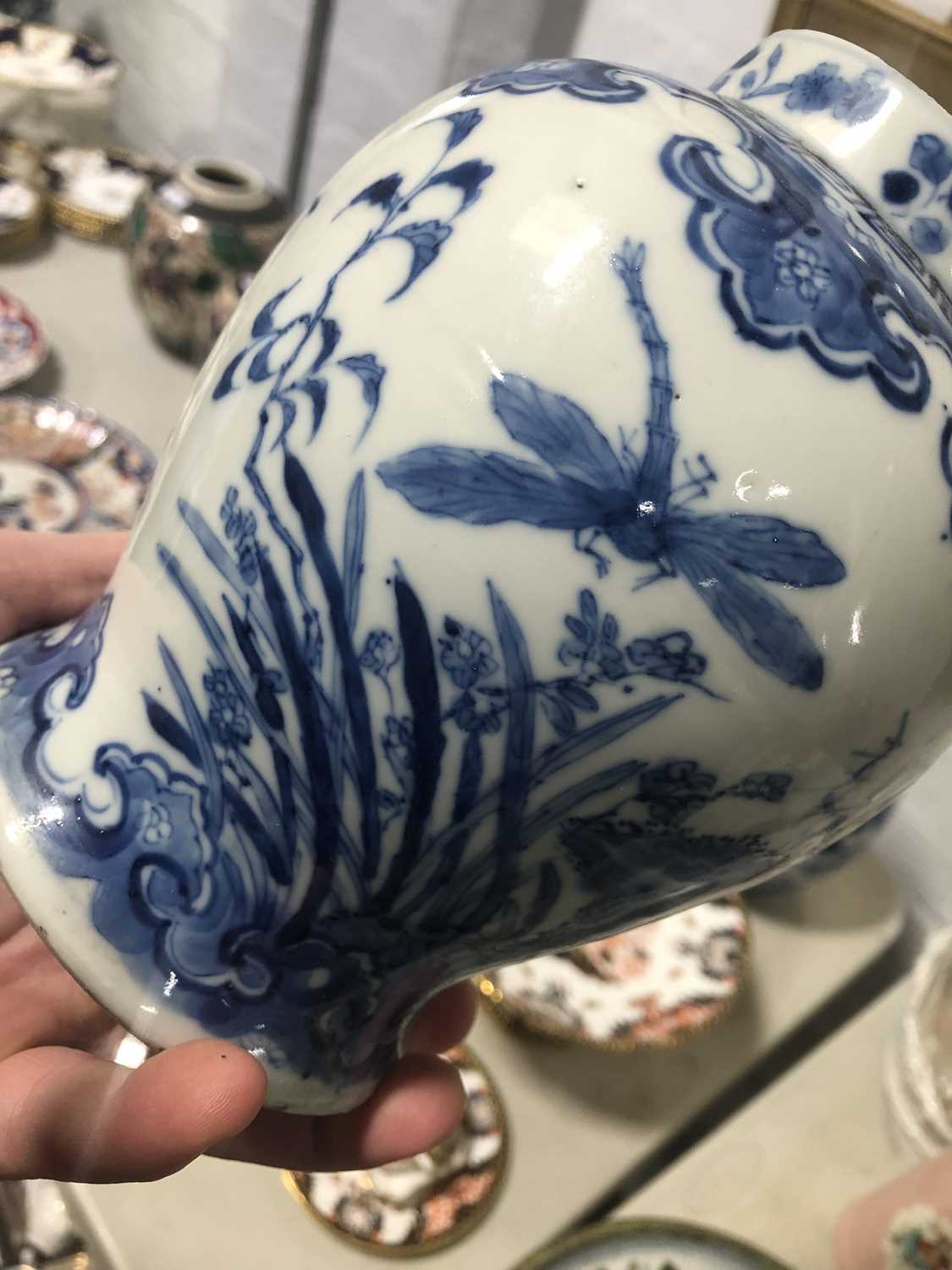 Chinese porcelain blue and white ginger jar and cover, and another covered jar - Image 4 of 15