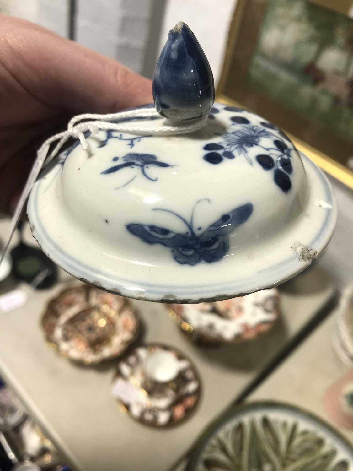 Chinese porcelain blue and white ginger jar and cover, and another covered jar - Image 2 of 15