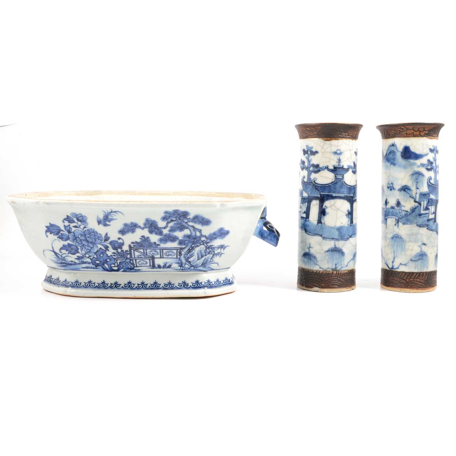 Chinese blue and white tureen, and a pair of cylindrical vases