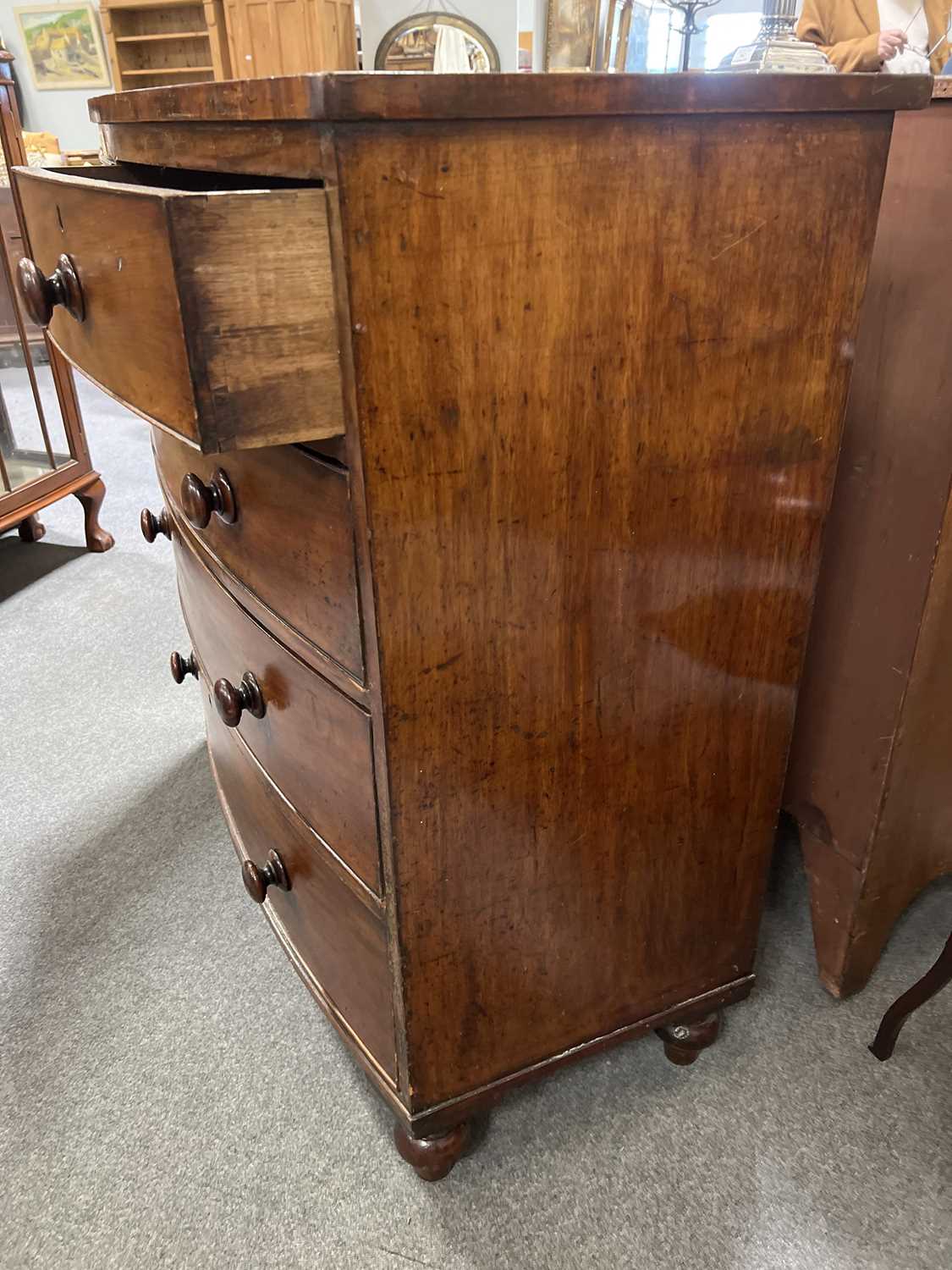 Victorian mahogany bowfront chest of drawers, - Image 8 of 9