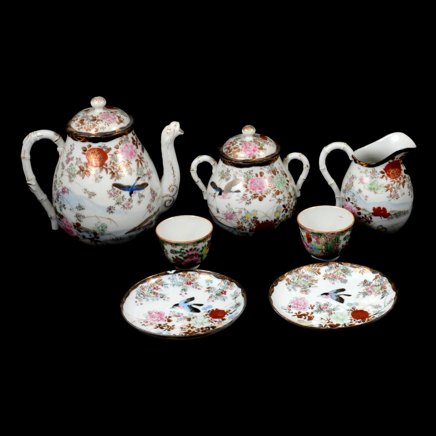 Chinese famille rose canister and cover, two tea bowls, Japanese teaware.