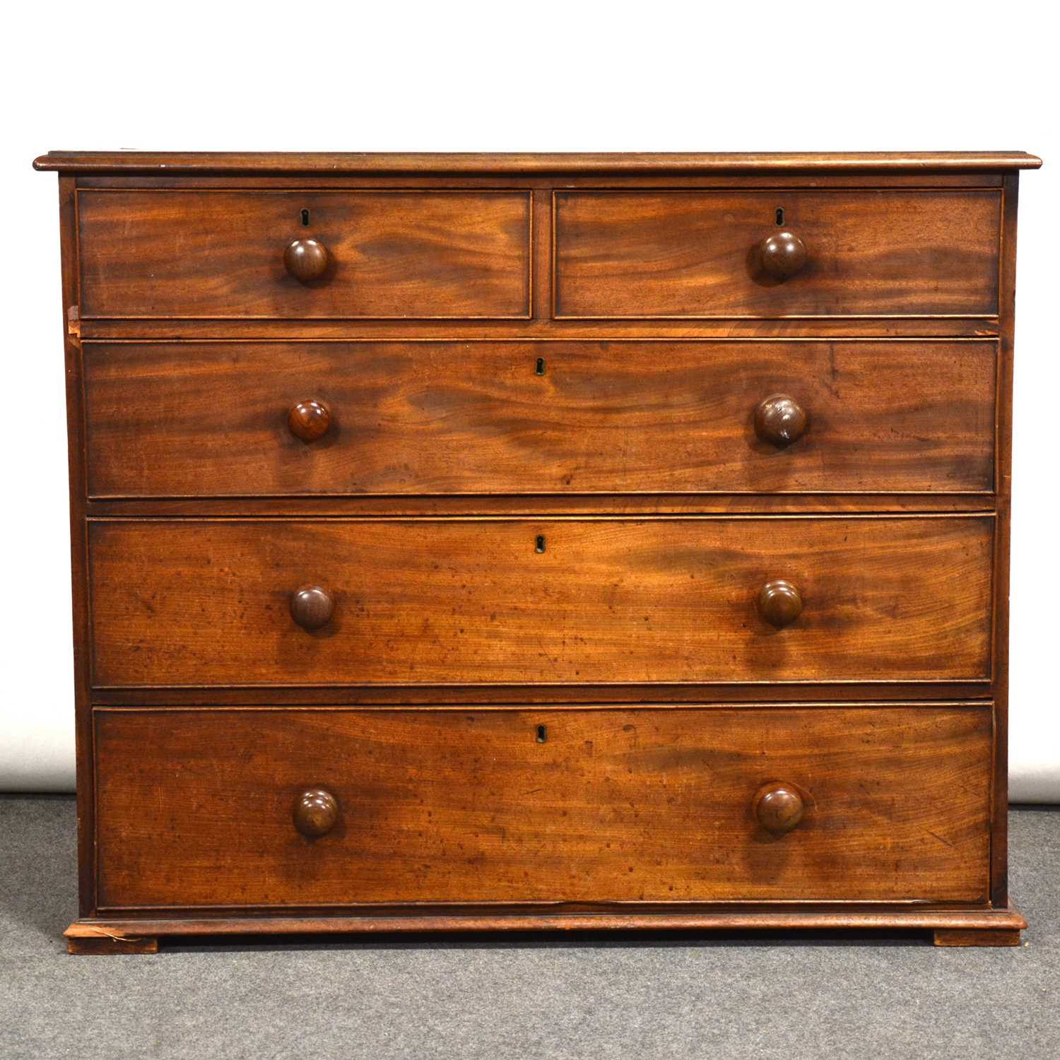 George III mahogany chest of drawers, (a.f),