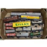 Fifteen Lima and ETS O gauge model railway freight cars