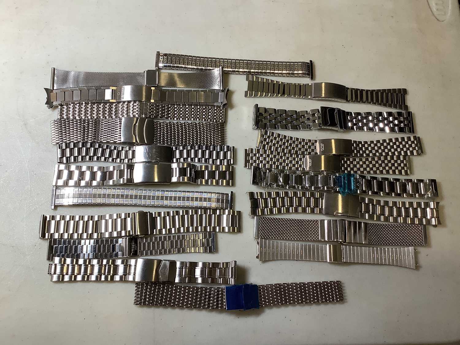 CATALOGUE AMENDMENT - Two boxes of stainless steel generic watch bracelets. - Image 2 of 2