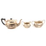 A silver three piece teaset, Wililam Williams Ltd, Sheffield, 1901