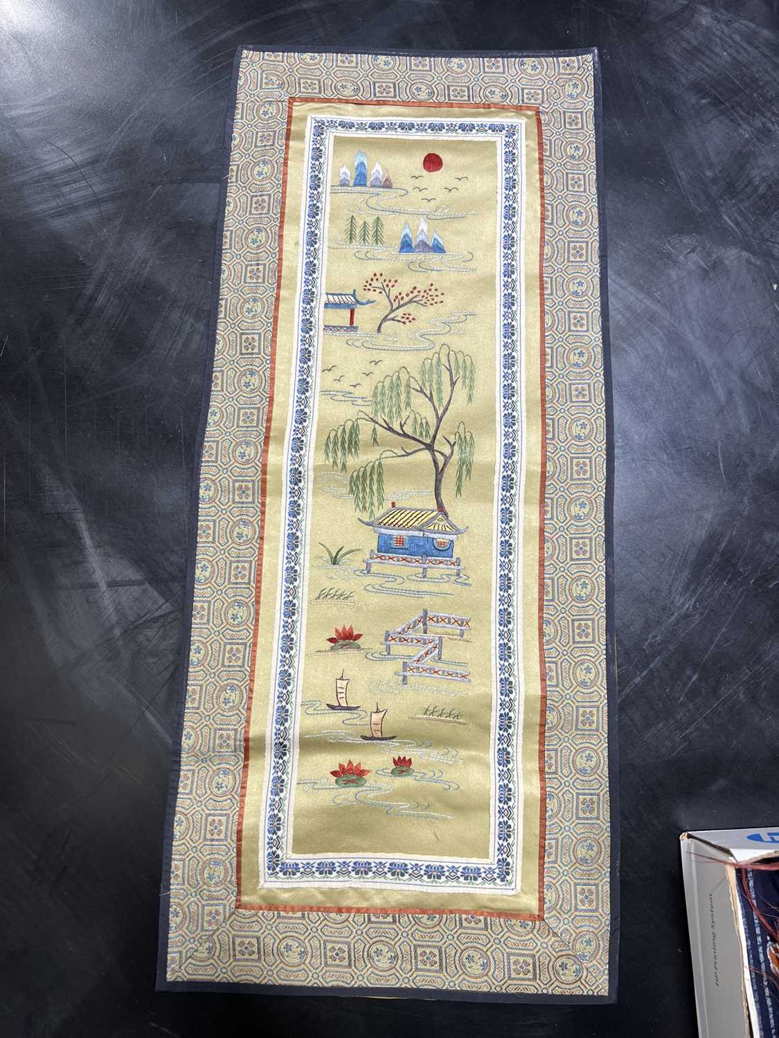 A quantity of modern Chinese embroidered work - Image 2 of 12