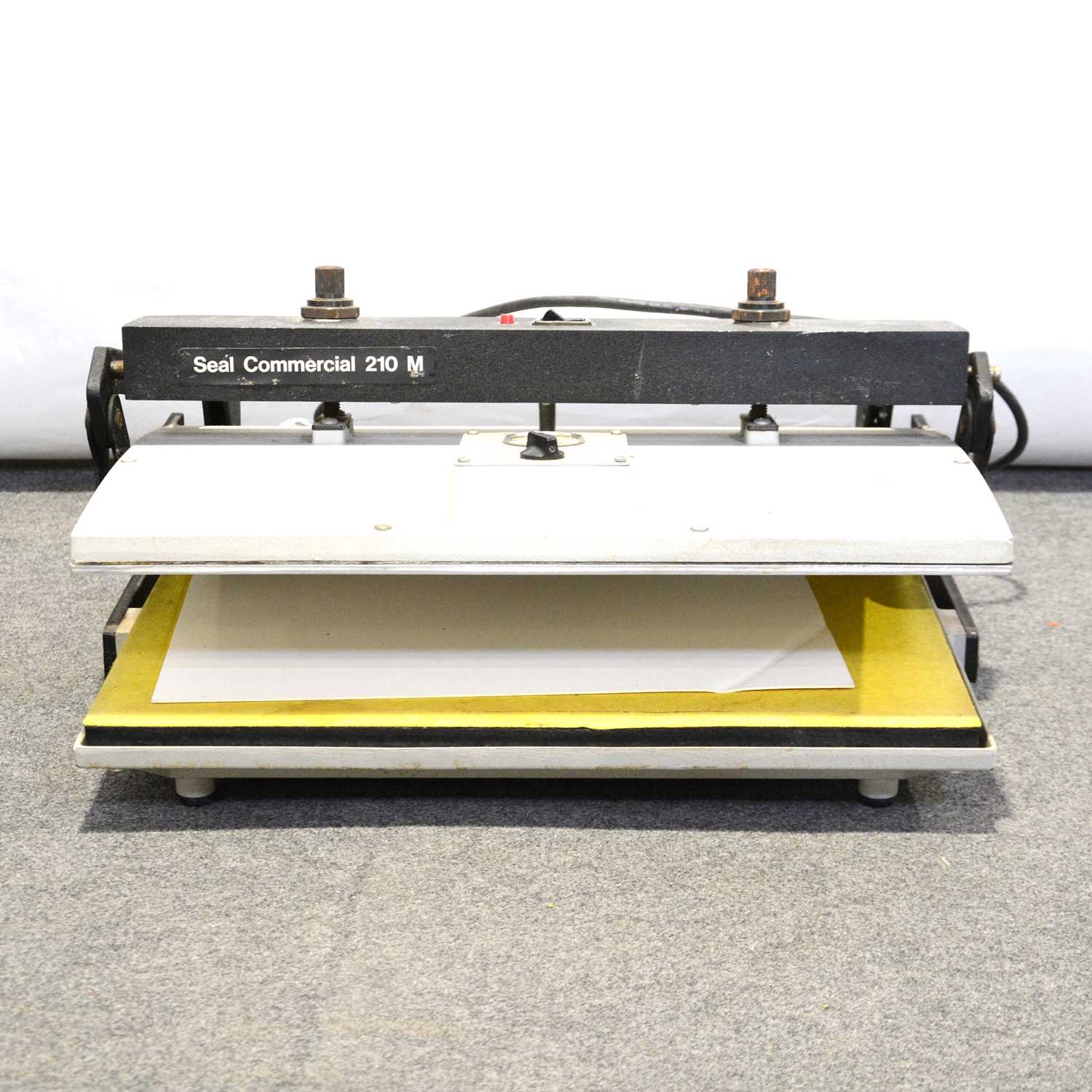 Seal dry mounting / laminating press,