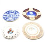 Box of Royal Commemorative decorative plates