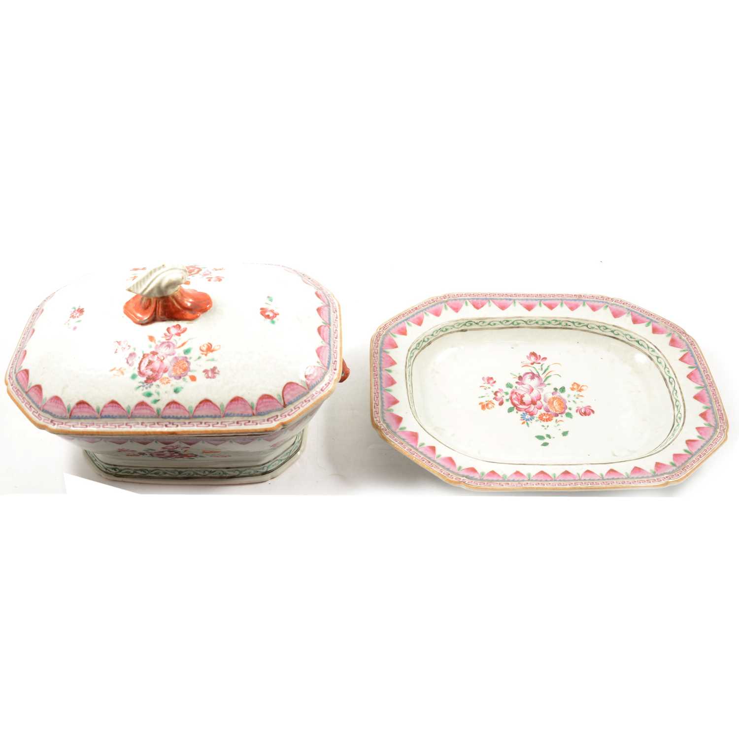 Chinese famille rose tureen on stand