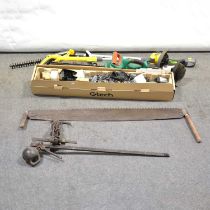 Quantity of garden tools - battery-powered and vintage hand tools