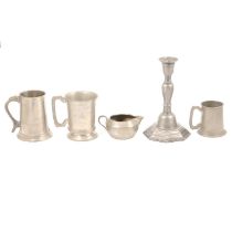 Quantity of pewter tankards and other pewterware