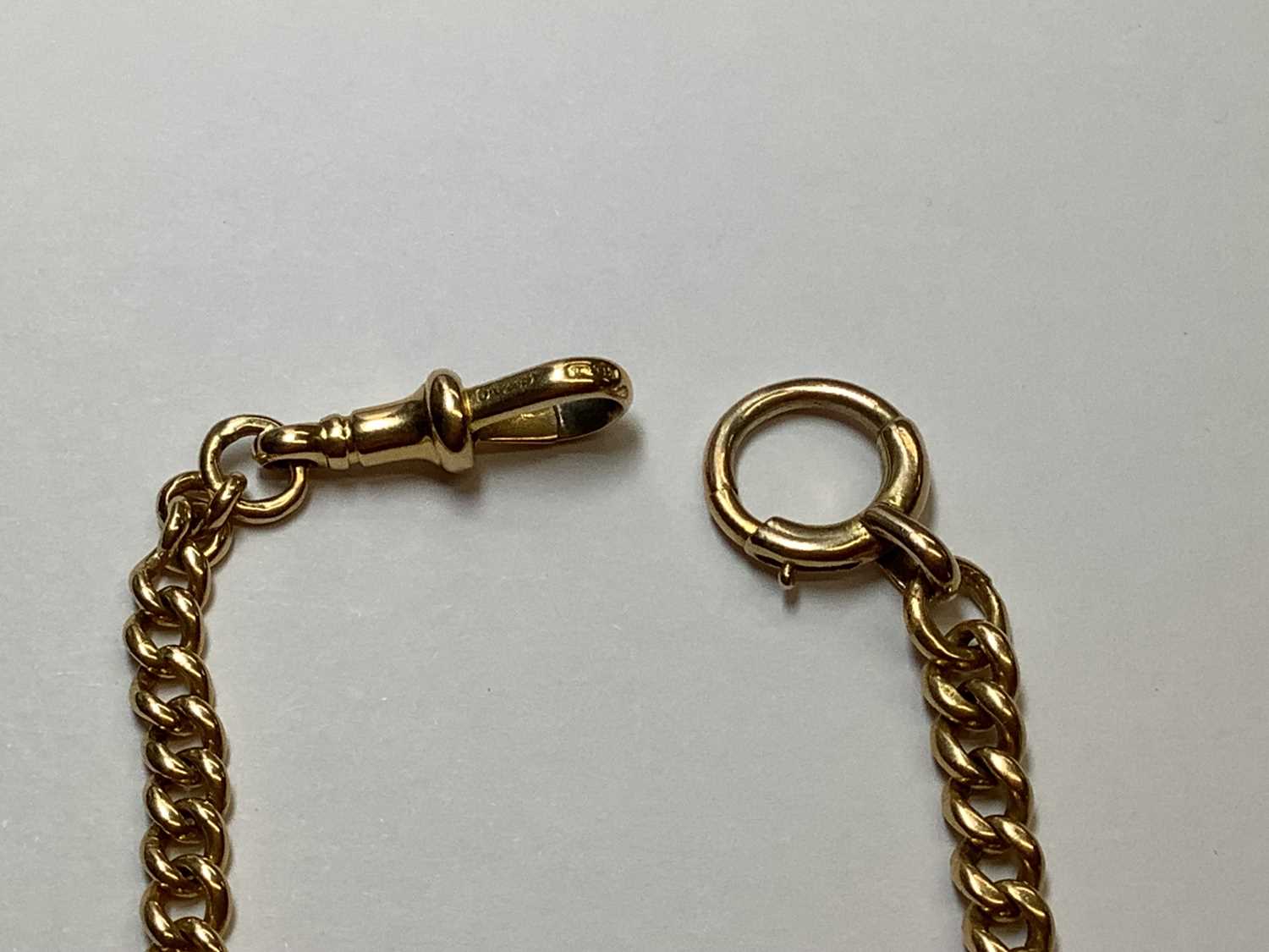 An 18 carat yellow gold single Albert watch chain. - Image 2 of 7