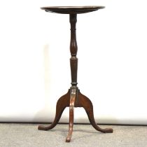 George III mahogany wine table,