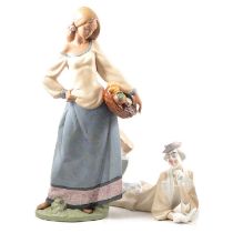 Lladro Seasonal Gifts and Clown.