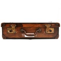 Plywood suitcase with metal mounts