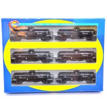 Athearn HO gauge six oil tanker set, boxed