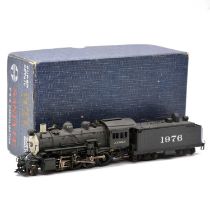 United Scale Models HO gauge steam locomotive and tender, brass model, boxed.