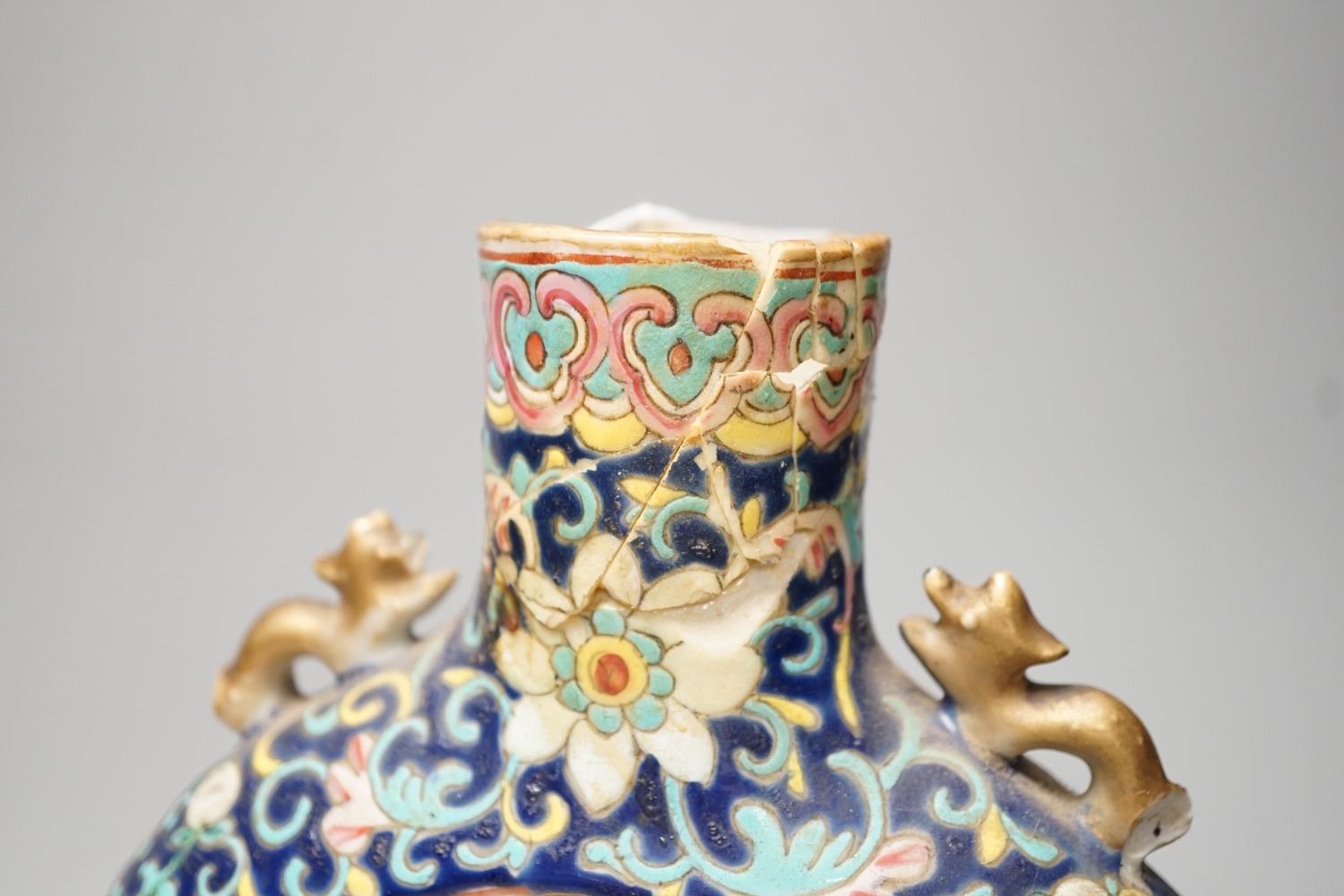 A Chinese enamelled porcelain moonflask, Tongzhi period and a Republic period millefleur dish, - Image 3 of 8