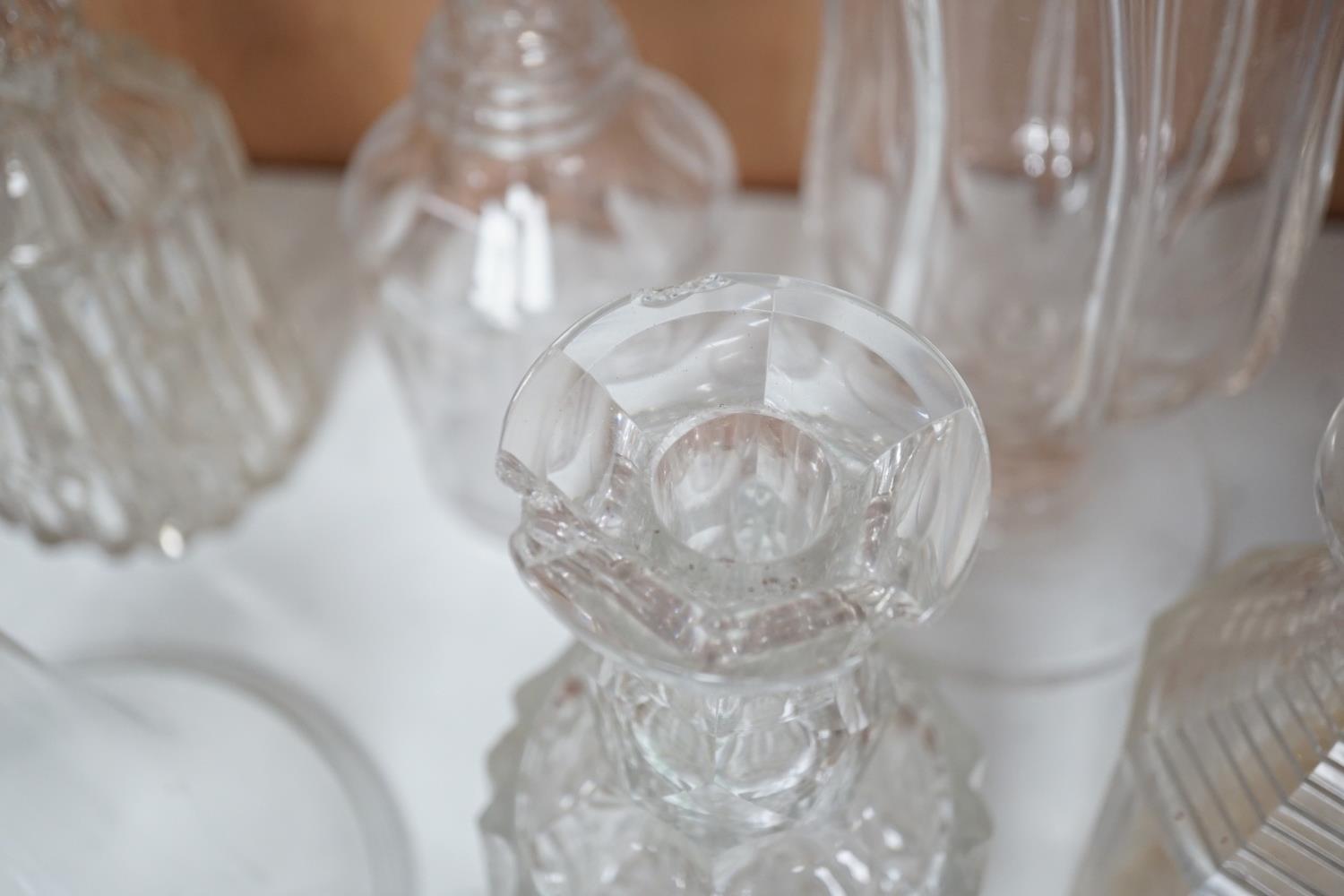 A mixed collection of 18th and 19th century glassware, - Image 8 of 10