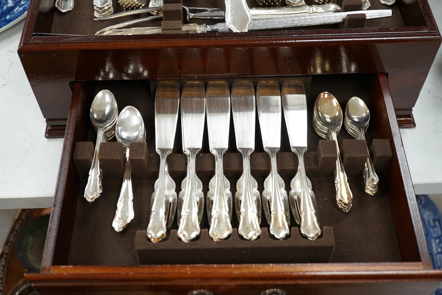 A silver plated two tier canteen of cutlery, - Image 5 of 5