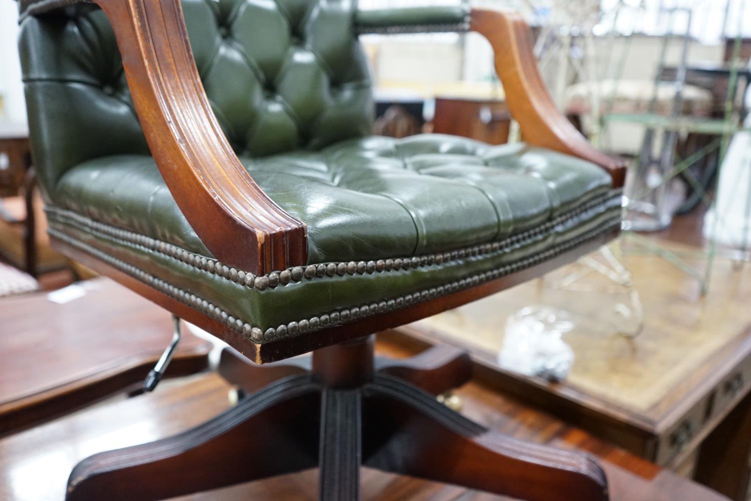 A reproduction mahogany and buttoned green leather swivel desk chair, width 56cm, depth 51cm, height - Image 3 of 4