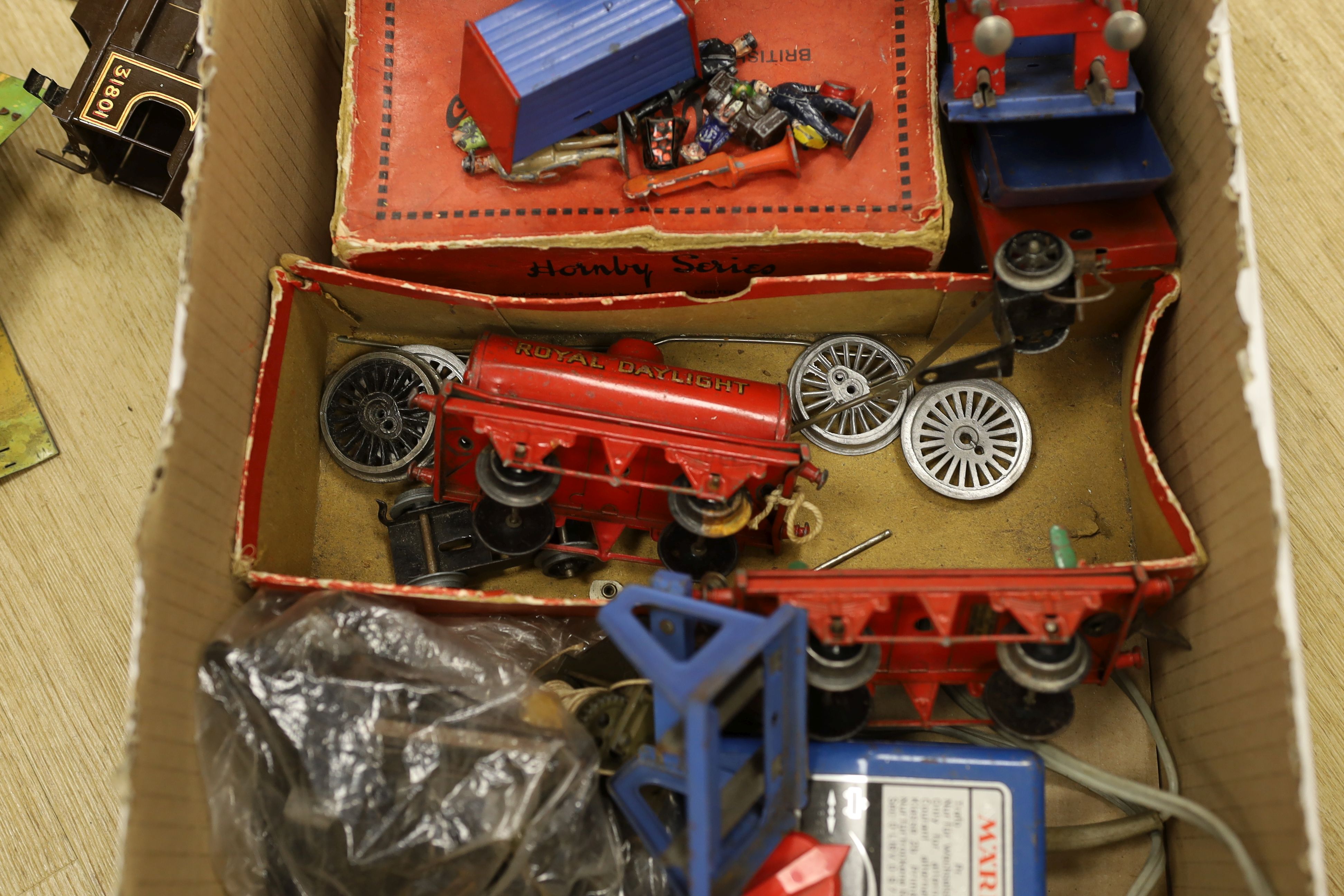 A mixed quantity of Hornby model railway track, a metal crossing, an engine and other items - Image 7 of 12